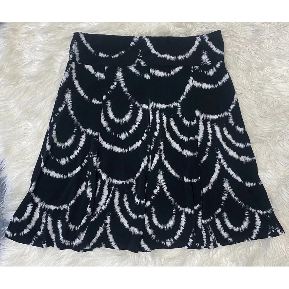Dressbarn | Scalloped Scale Mermaid Print Circle Skirt Black White 90s Y2K Boho